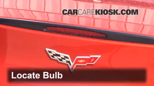 2006 Chevrolet Corvette 6.0L V8 Convertible Éclairage Feu de freinage central (remplacer l'ampoule)